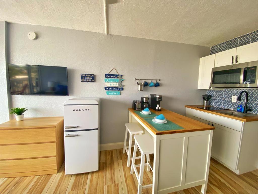 Castaways Resort Studios Daytona Beach Eksteriør billede
