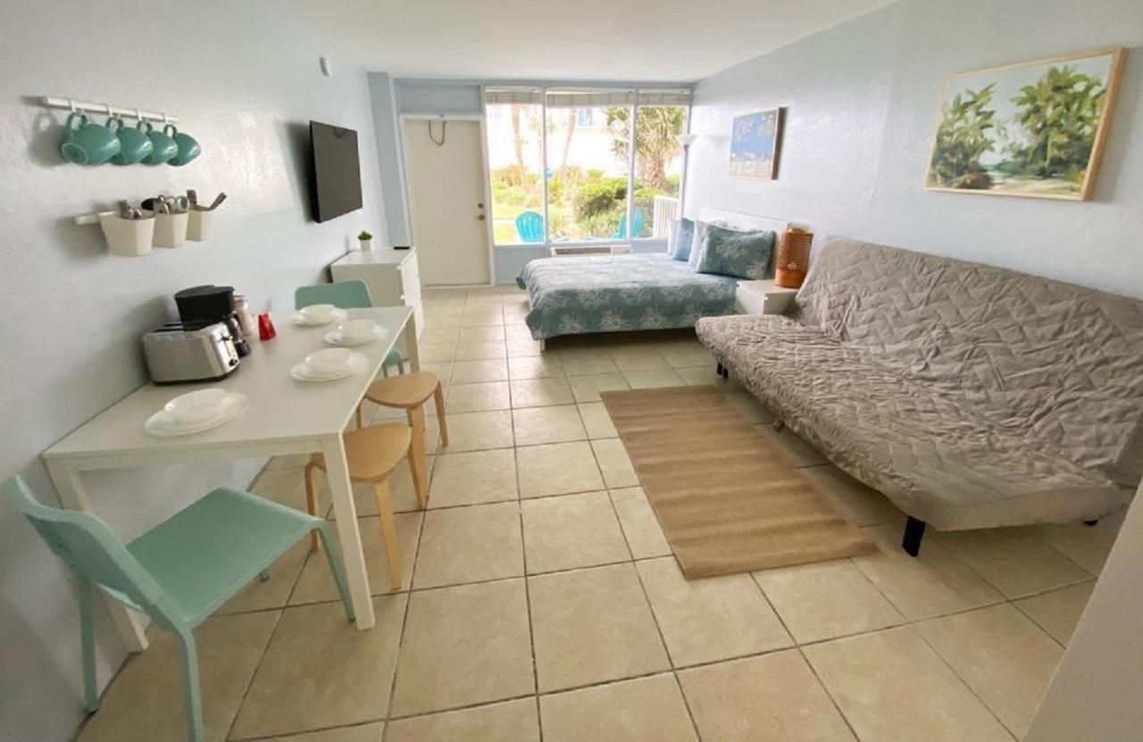 Castaways Resort Studios Daytona Beach Eksteriør billede